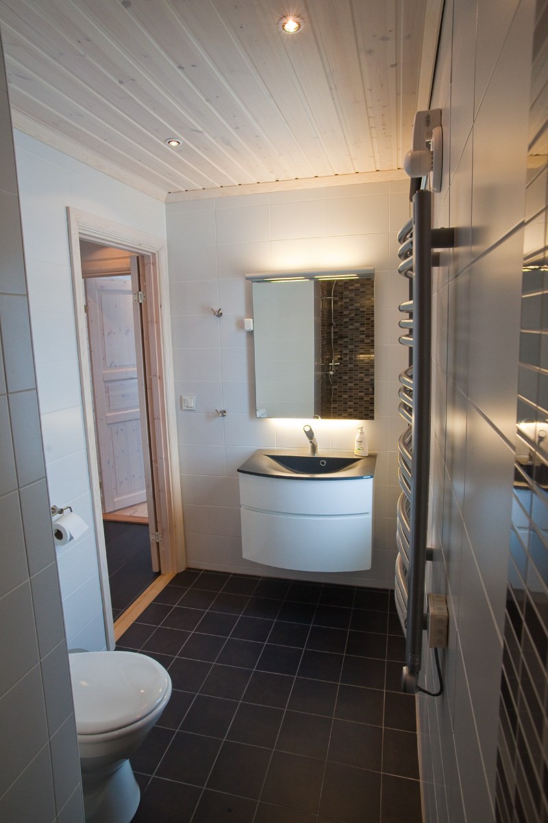 Lilla badrummet i Vargbäcksvillan Tänndalen